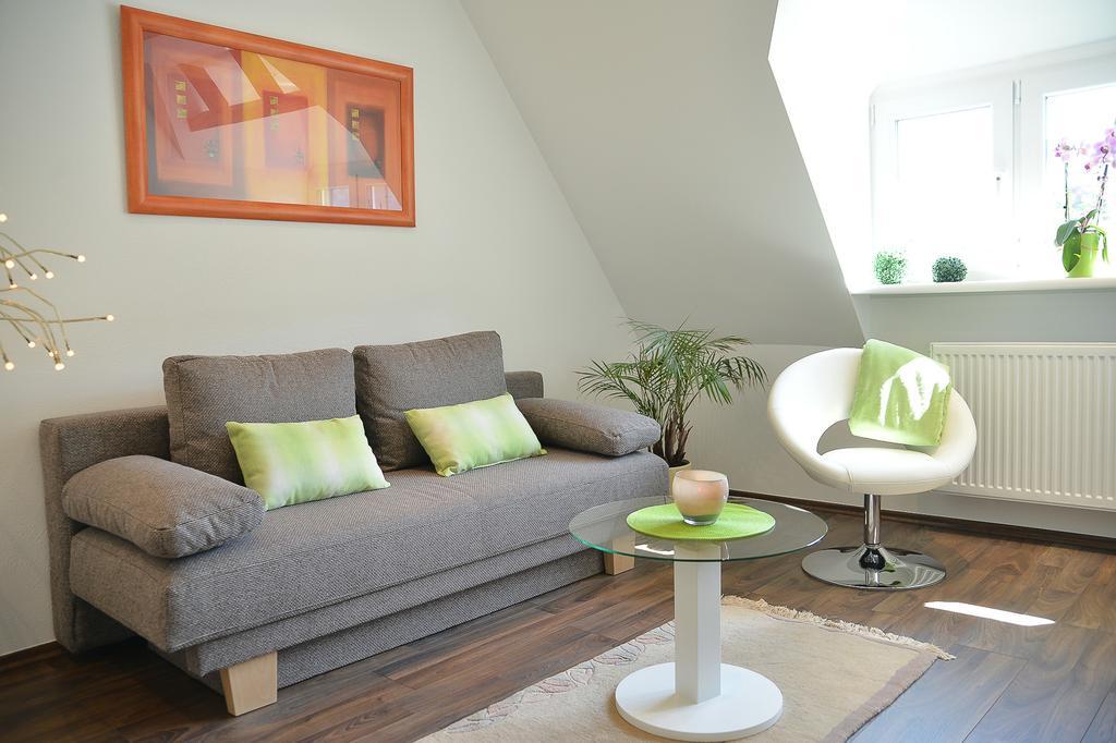 Sonnenhaus Ferienwohnungen ทราเบิน-ทราร์บาค ห้อง รูปภาพ